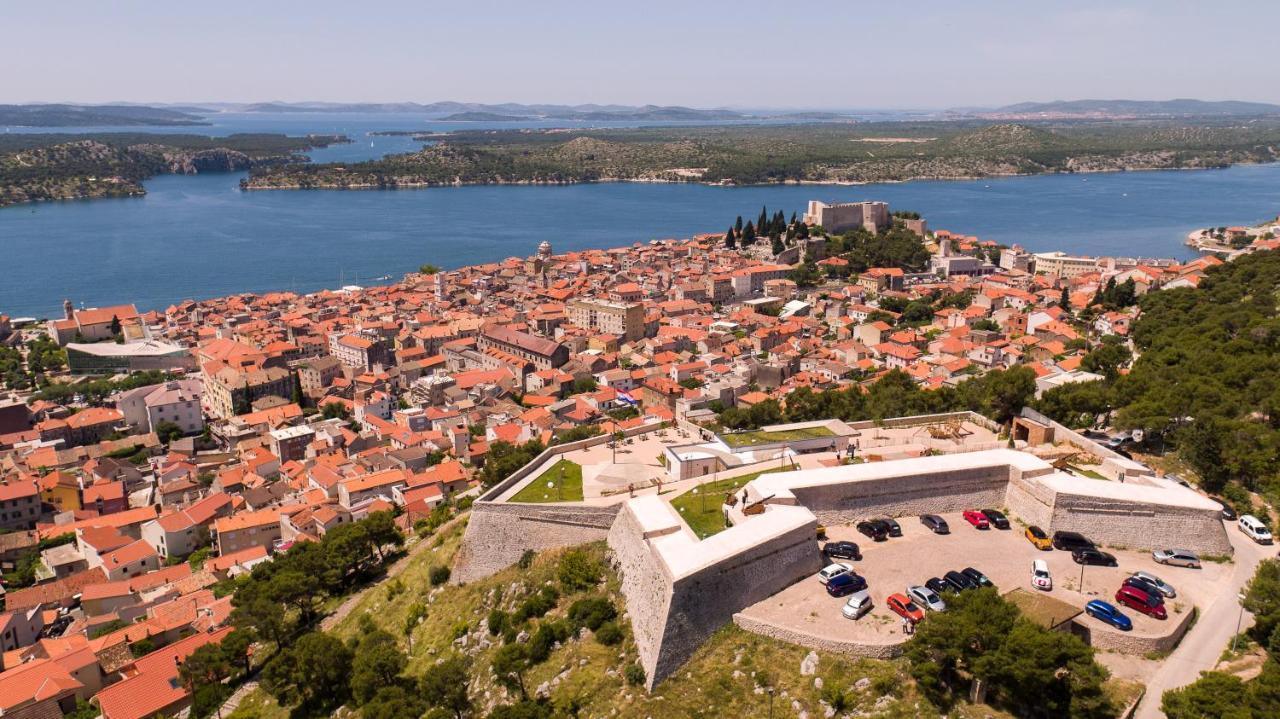 Memory Box Apartman - Šibenik Bagian luar foto